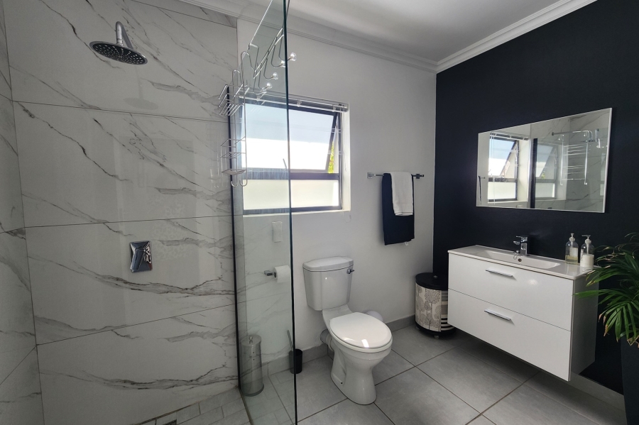 3 Bedroom Property for Sale in Wavecrest Eastern Cape
